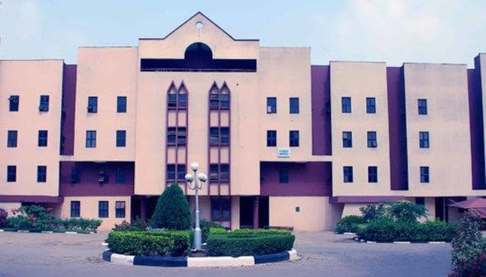 Hospitals and Clinics in Ayobo